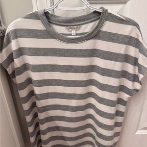 Crown & Ivy Gray and Cream Striped Short Sleeve Tee